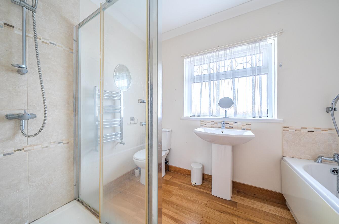 St. Margarets Drive, Llanelli, SA15 4EW